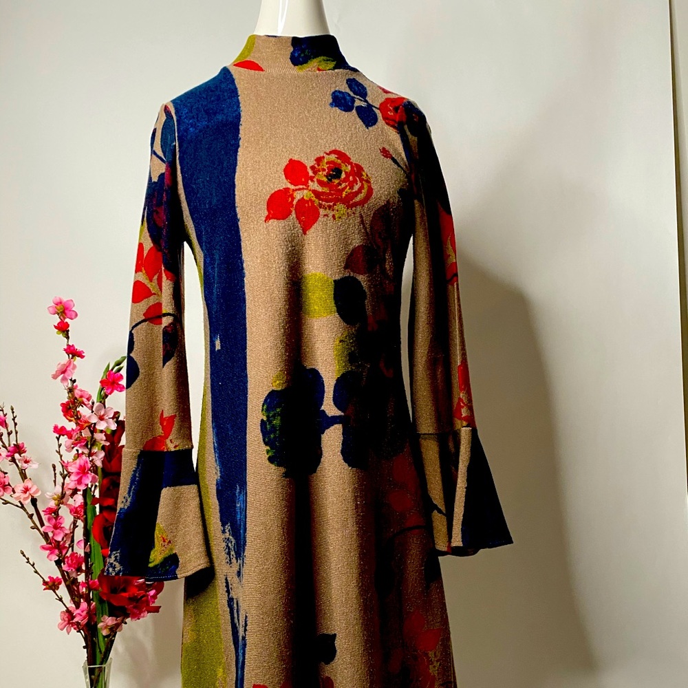 Chelsea & Theodore long sleeve knit dress